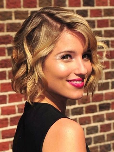 Cute Short Soft Wavy Hairstyle For Women Really Cute