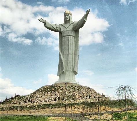 Las Esculturas Mas Famosas Del Mundo En 2020 Estatua Del Cristo Images
