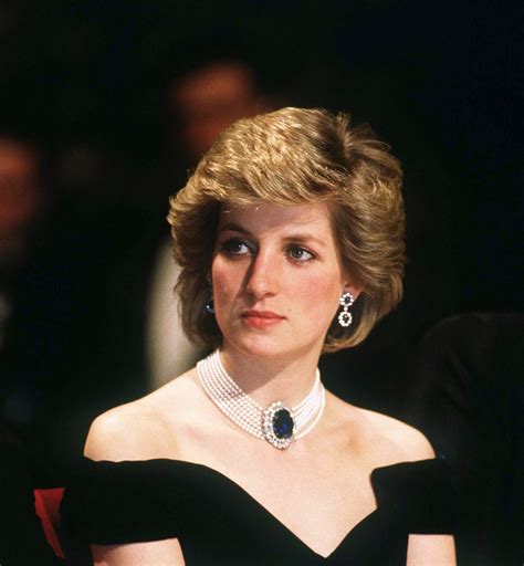 Lista Foto Las Mejores Fotos De Lady Diana Mirada Tensa