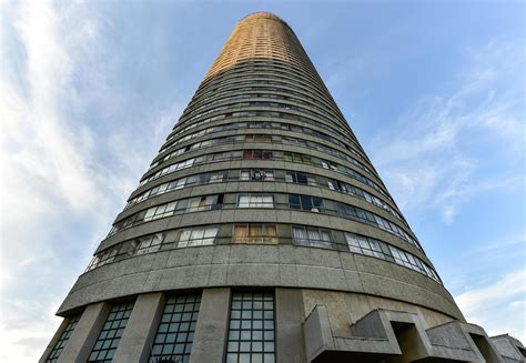 Ponte Tower Hillbrow Johannesburg South Africa 2022 16105700 Stock