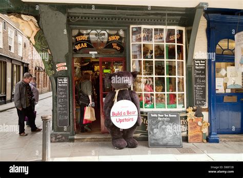 The Teddy Bear Shop Stonegate York Yorkshire England Uk Stock Photo
