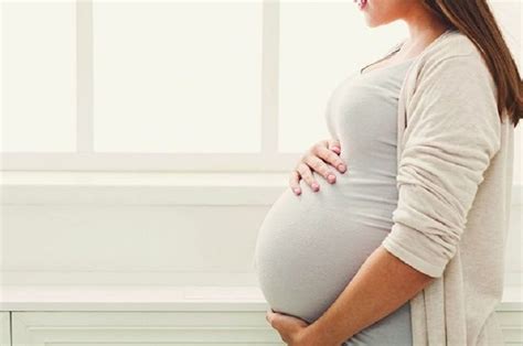Di Masa Pandemi Pasangan Usia Subur Disarankan Tunda Dulu Kehamilan