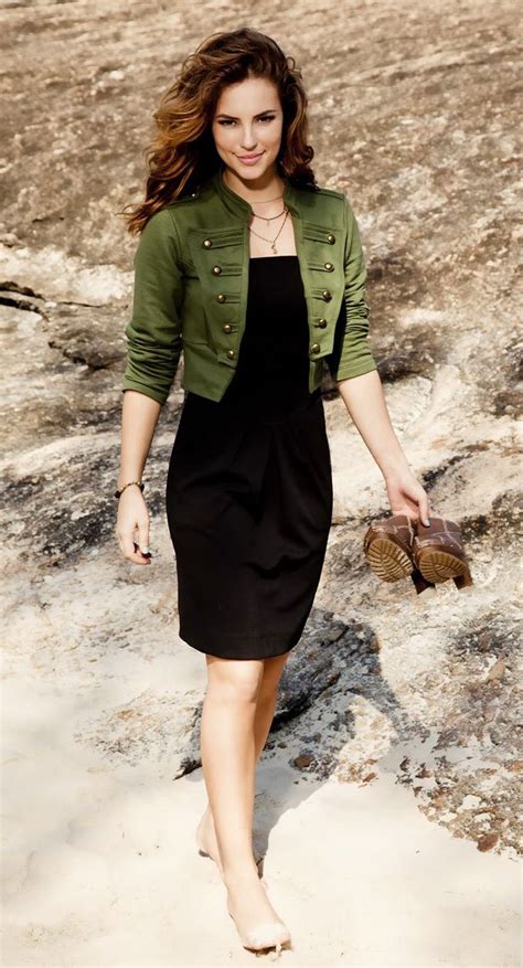 Paola Oliveira Modelo E Atriz Fashion Green Fashion Style