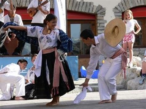 Imagenes De Trajes Tipicos De Bailes Tondero Peru El Tondero