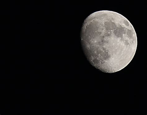 Fileshayan Usa Close Up Of The Moon By