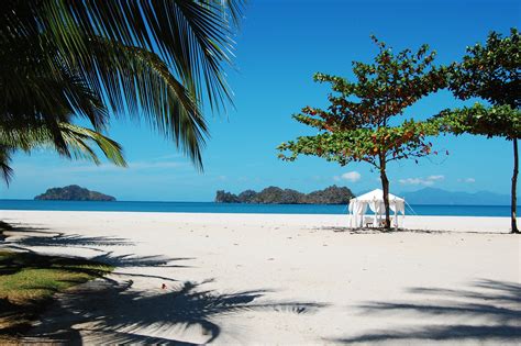Sunstylefiles 0 comments beach, beach resort, destination files, diving, getaway, langkawi, luxury, malaysia, sabah, sipadan, tanjong jara, terengganu, the datai, travel. Langkawi, The Traveler's Favorite Island in The State of ...