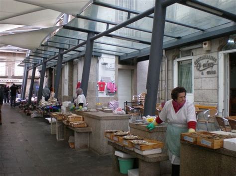 El Mercado De La Piedra En Vigo