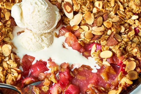 7 Ingredients Rhubarb Loves To Be Paired With Besides Strawberries
