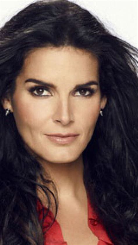 Angie Harmon An Inspiring Actress From Dallas