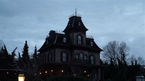 Phantom Manor On Ride Disneyland Paris Youtube