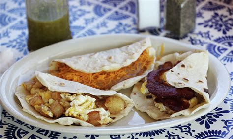 Austin Mayor Declares Breakfast Taco War On San Antonio During