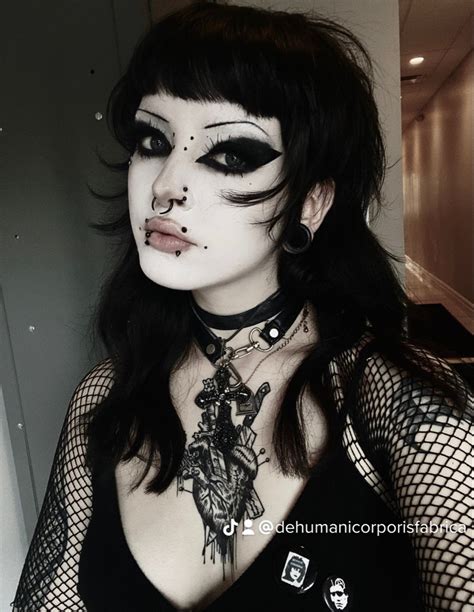 Goth Eye Makeup Dark Makeup Makeup Inspo Makeup Inspiration Gothic Makeup Tutorial Graphic