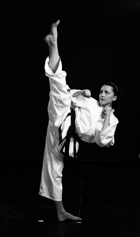 pin by ivanov vivas on martial arts martial arts girl female martial artists martial arts women