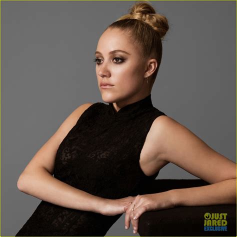 Maika Monroe And Nick Robinson Pose For Jjs 5th Wave Portrait Session Exclusive Photos