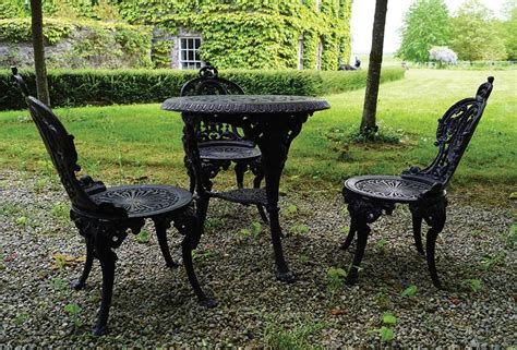 Lodge cast iron takes a beating, gets better with age and will never ever let you down. CAST IRON PATIO TABLE AND CHAIRS | Patio table