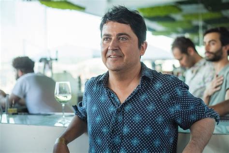 View all fernanda serrano tv (16 more). Fernanda Serrano lança segundo livro com a presença dos pais e amigos - MoveNotícias