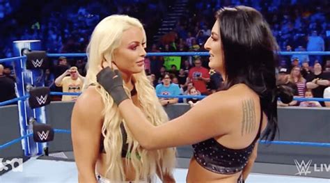 Wwe Could Feature A Lesbian Storyline This Year The Sportsrush