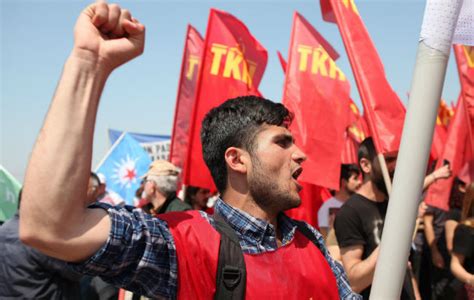Policía turca reprime marcha no autorizada de trabajadores Panamá América