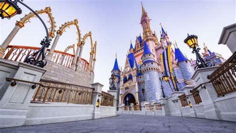 News Cinderella Castles Royal Makeover Now Complete At Magic Kingdom