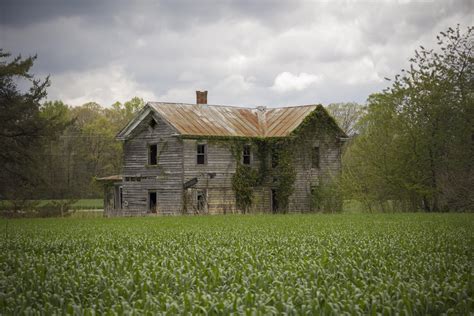 Abandoned Farmhouse Off The Potomac 5184x3456 Abandoned Farmhouse