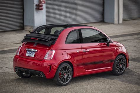 All fiat 500s from 2012 use a 1.4l engine. Fiat 500 Abarth Cabrio: vince al "Topless in Miami ...