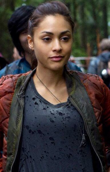 The 100 Raven Played By Lindsey Morgan The 100 Raven Lexa The 100