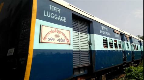 Irctc next generation eticketing system. Bihar Sampark Kranti Express (PT)/12565 Train Running ...
