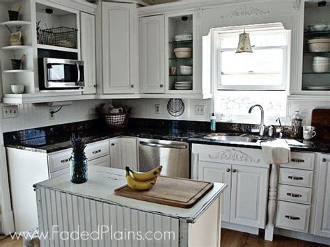 Use contact paper that can easily be removed for a chic redo! Room Decorating Before and After Makeovers