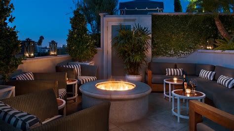 On our terrace you will enjoy the unique view on san pietro and vatican city, the rich menu will satisfy every different taste, while the environment where nature and history meet each other. 5 Best Rooftop Bars in Beverly Hills 2020 UPDATE