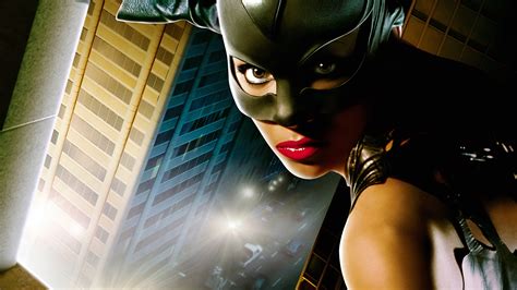 Halle berry s hairstyles from hips.hearstapps.com. Halle Berry Catwoman Cool Wallpapers Halle Berry Catwoman ...