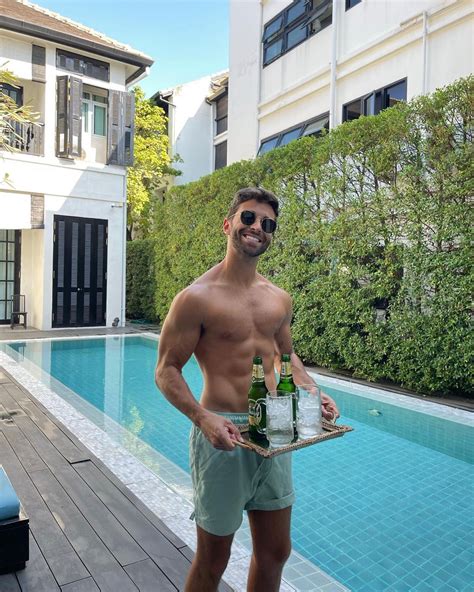 Alexis Superfan S Shirtless Male Celebs Jake Miller Shirtless In Thailand The Best Porn Website