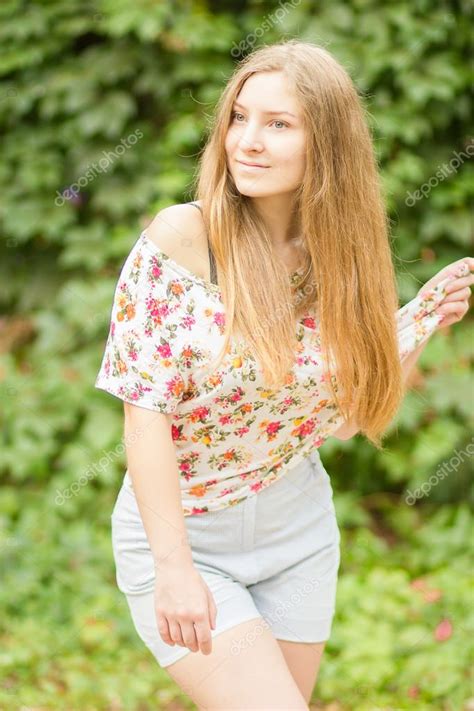 So, if you searching blonde hair girls so your search is end here bcuz we find a collections of blonde hair girls that makes you fall in love at first sight. Portrait of a beautiful young woman with brown long hair ...