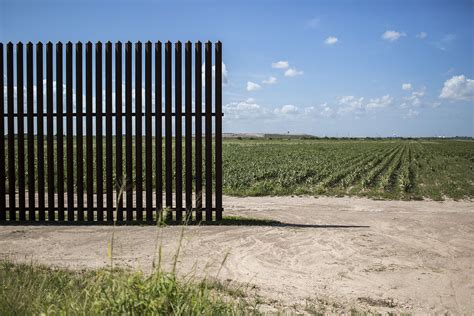 Texas Bureaucrat Becomes Millionaire Border Fence Pulitzer Center