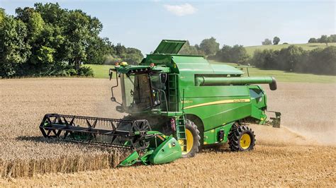 Combine Harvester — Its Working And Its Types By John Deere Medium