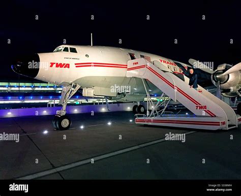 Jfk Airport Night Hi Res Stock Photography And Images Alamy