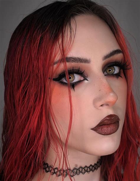 Top 9 Emo Makeup Ideas For When You Want To Experiment Hairstyle