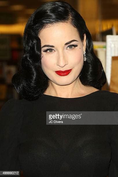 Dita Von Teese Book Signing For Your Beauty Mark The Ultimate Guide To