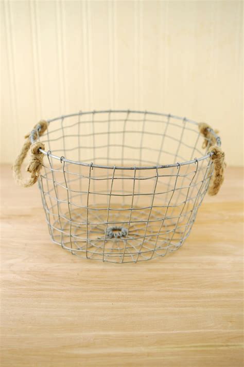 Farmhouse Wire Basket With Rope Handles 10