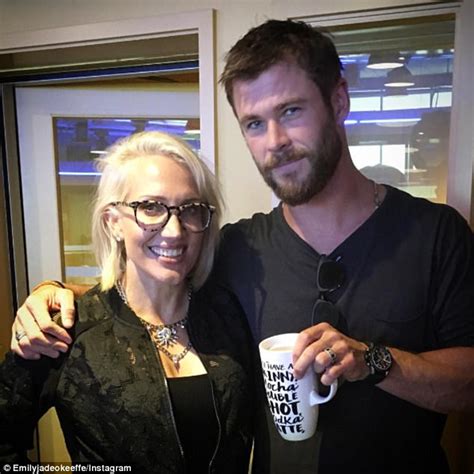 Radio Host Emily Jade Okeeffe Makes Chris Hemsworth Tea Daily Mail