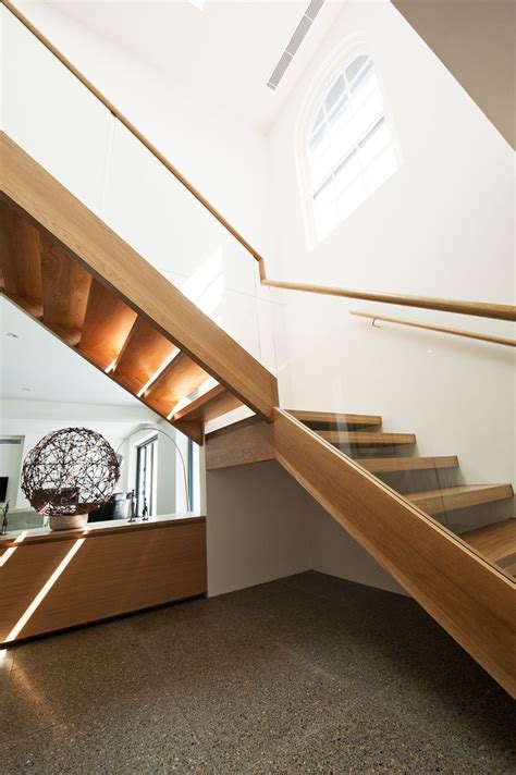 Modern Stair American Oak Stain Polished Glass Balustrade