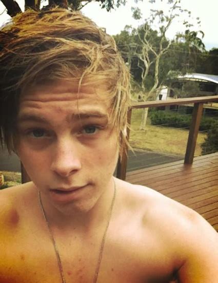 Seconds Of Summer S Luke Hemmings Has Been Talking About Getting Naked And Now We Can T Think