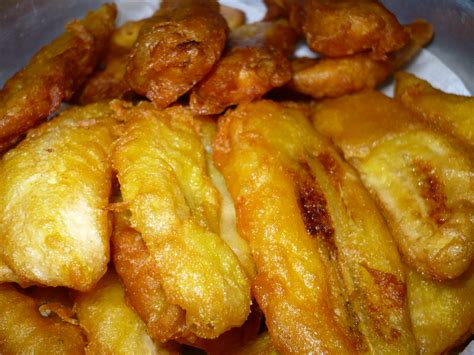The batter most commonly uses the combination of flour, either wheat, rice flour, tapioca. ThE sToRy WiLL NeVeRR End...: Goreng Pisang Rangup