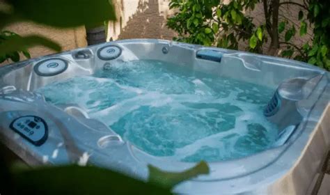 Things To Think About When Buying A Hot Tub Home Guide Guru