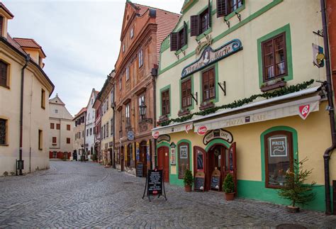 Tsjechië is het land van de kuuroorden, het bier, de goedkope skivakanties en de wonderschone hoofdstad praag. Tsjechië voor beginners - Tsjechië voor beginners