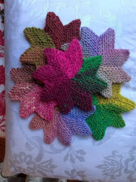 Knit christmas ornament patterns have all the same. https://www.knitnscribble.com