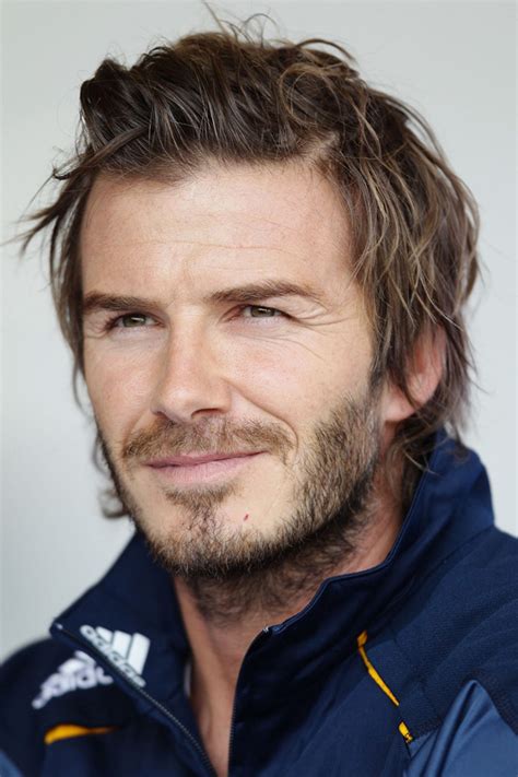 With manchester united, he developed into one of the sport's elite competitors, perhaps best known for his free kicks and crosses. David Beckhams Frisuren | David Beckhams Frisuren ...