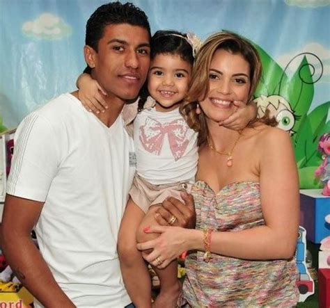 Romanian coach mircea lucescu said on tuesday that he was in talks with santos to succeed argentine jorge sampaoli, who resigned after leading the club. Barbara Cartaxo- Brazilian Soccer Player Paulinho's wife (bio, wiki, photos)