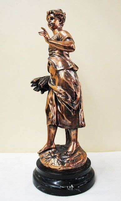 Escultura Señora De Cobre Antiguedades El Apaño