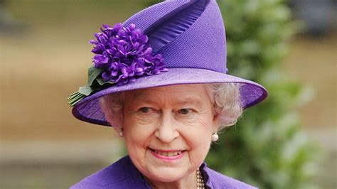 Queen Elizabeth Tweets Message to Loyal Subjects, Royal Family Shares 