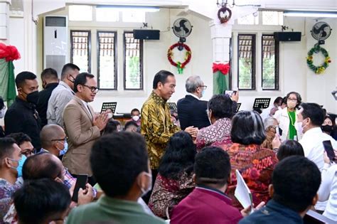 Kunjungi Gereja Di Kota Bogor Presiden Jokowi Ucapkan Selamat Natal